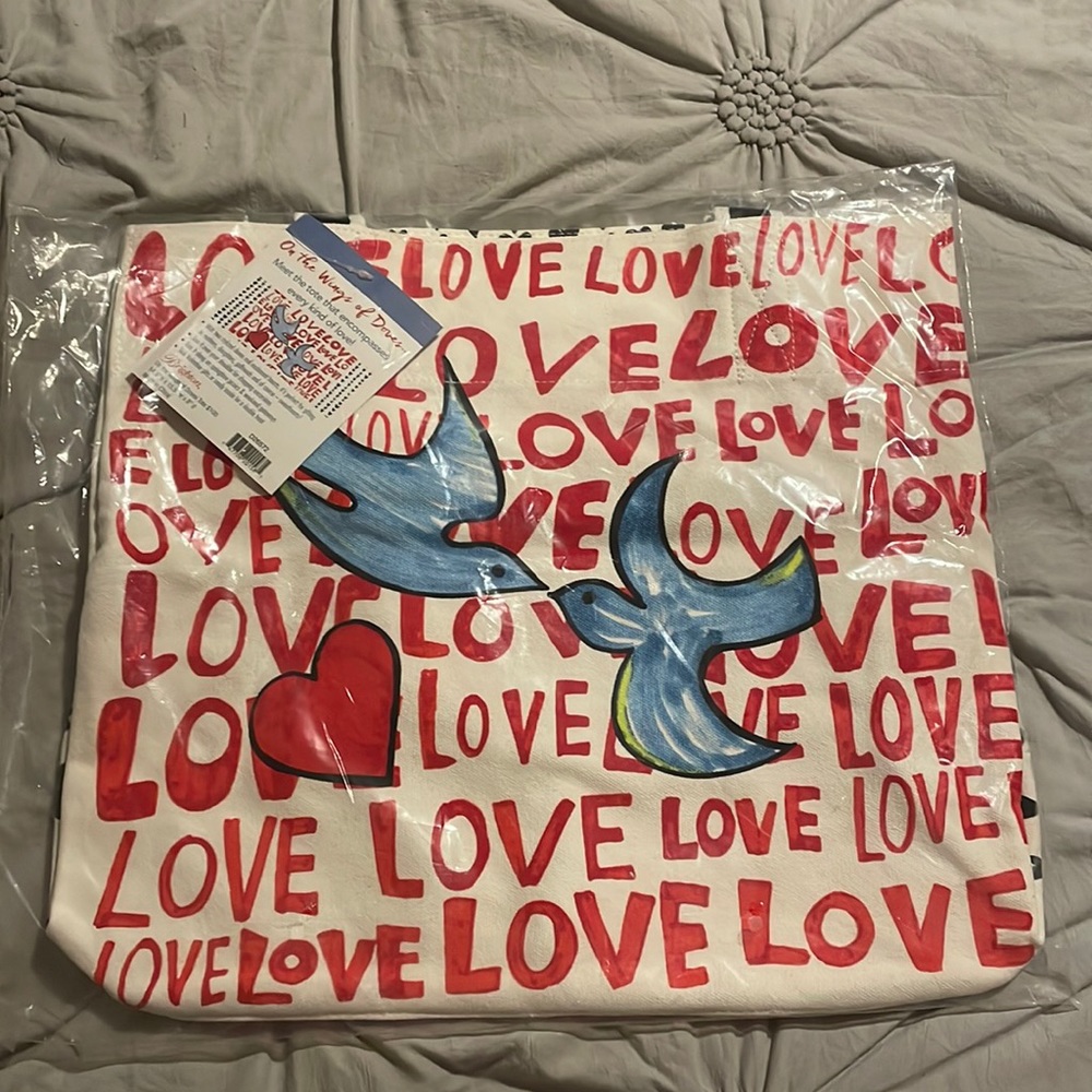 Brighton on the wings of doves tote